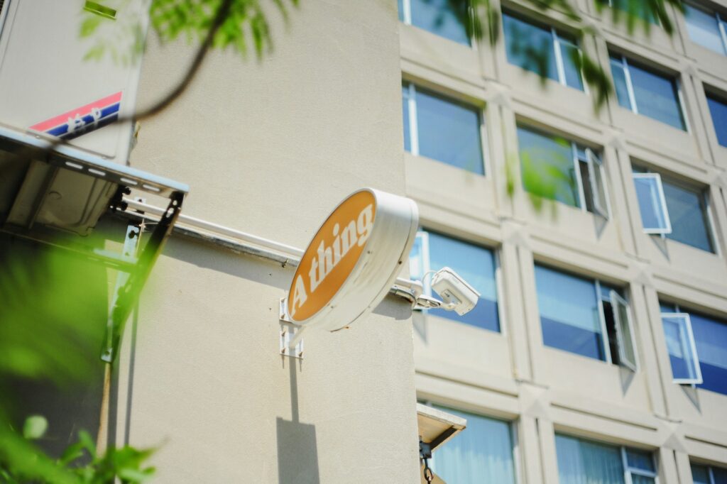 Tips for Installing Signs on Commercial Buildings Safely 1 building sign